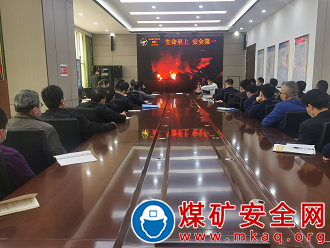 居安思危??防患未然   山東裕隆礦業(yè)集團(tuán)唐陽煤礦舉辦地面消防專項(xiàng)培訓(xùn)