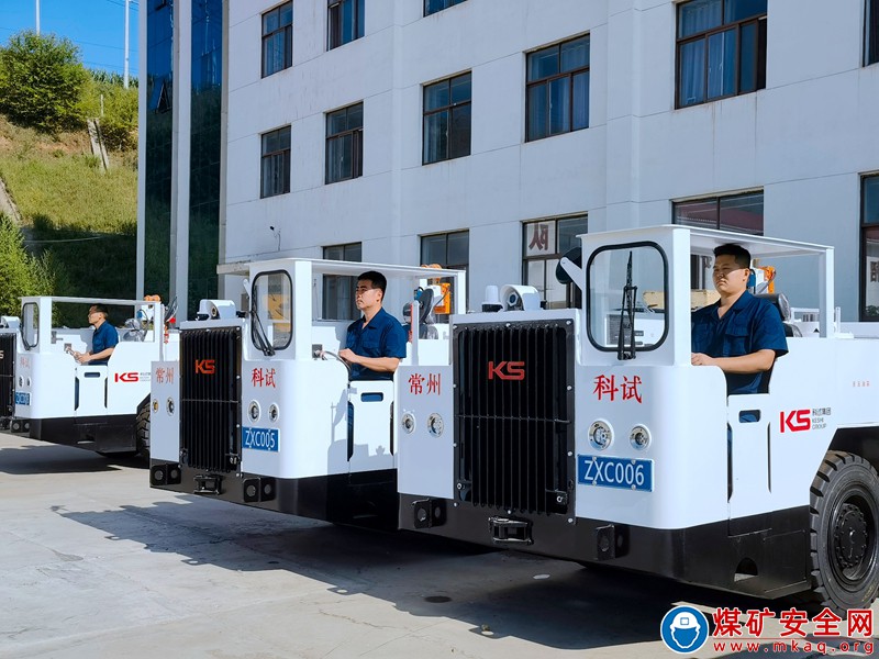 “招賢幸福號(hào)”無軌膠輪車開動(dòng)了
